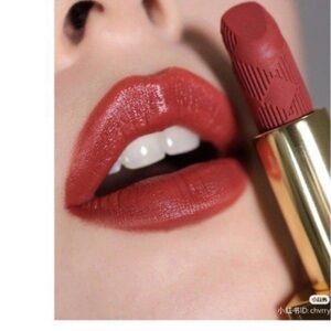 Burberry kiss lipstick Russet